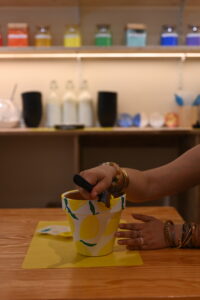 Peinture, bougies, résine minérale, linogravure