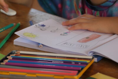 Un espace d'expression unique pour révéler les talents de ton enfant