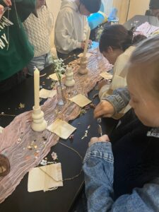 Atelier création de bijoux à charms ou perles