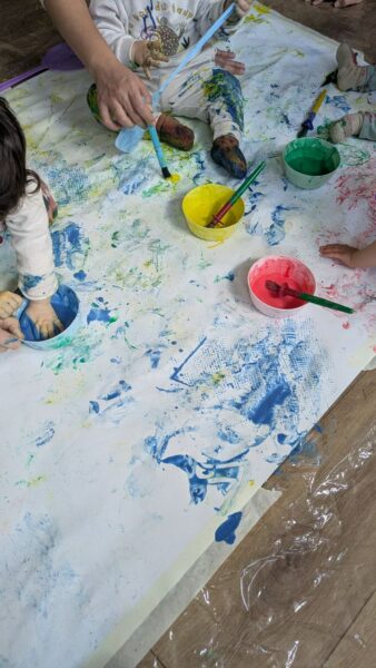 Atelier bébés - peinture comestible